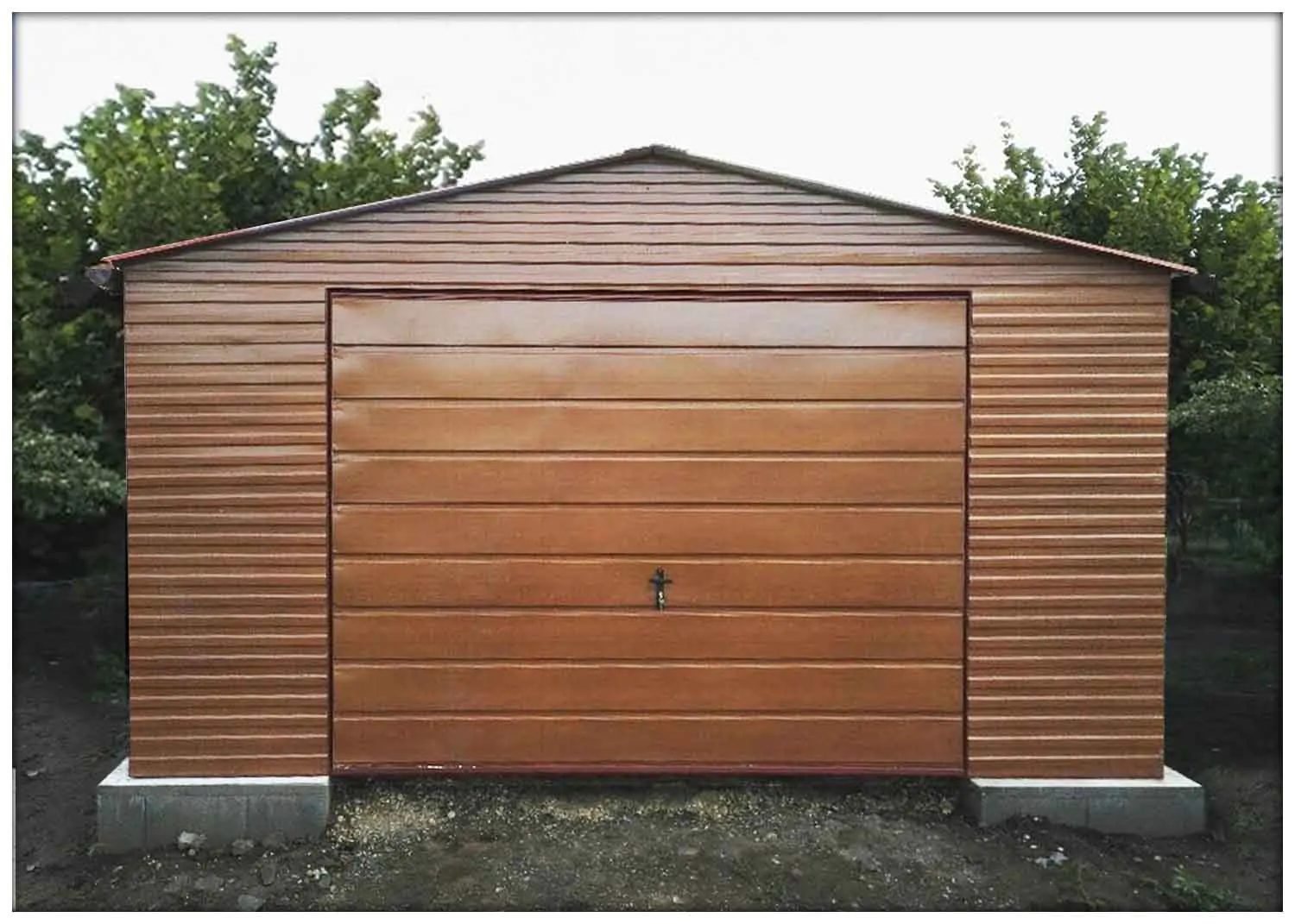 Mobilgarázs 5x8 két oldalra lejtő arany tölgy