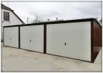 Mobilgarázs 9×5 m hátra lejtő tetővel Ral 3005 színben, kapu színe Ral 9002